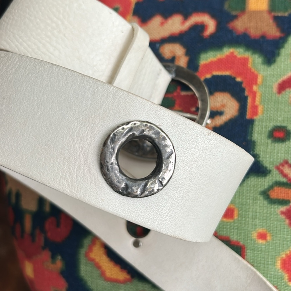 Vintage Made in Italy Garuglieri White Distressed Leather Belt, Silver Buckle - Picture 4 of 11